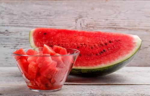 小苏苏吃瓜,揭秘娱乐圈那些不为人知的幕后故事  第3张