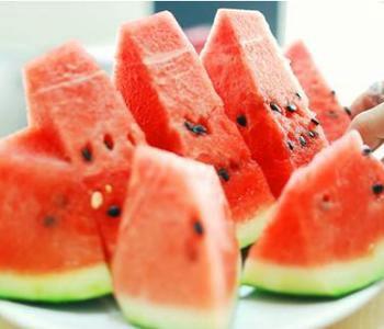 人流可以吃瓜吗,跟随人流共享美味时光 第3张 人流可以吃瓜吗,跟随人流共享美味时光 第3张