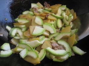 思静吃角瓜,探寻传统美食的独特魅力 第1张 思静吃角瓜,探寻传统美食的独特魅力 第1张